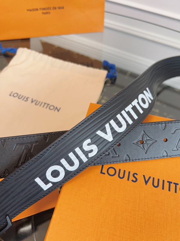 ルイヴィトンベルト着用イメージ